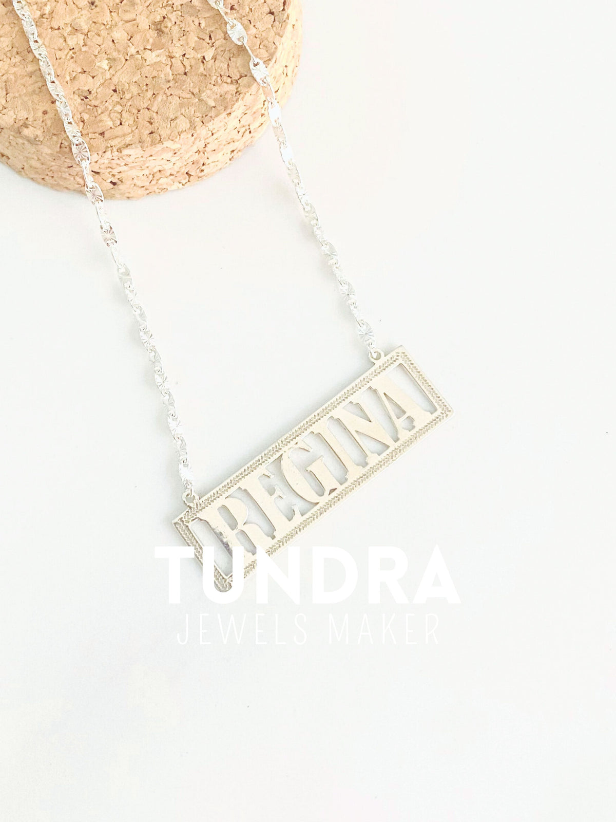 COLLAR PLACA CON NOMBRE HUECO