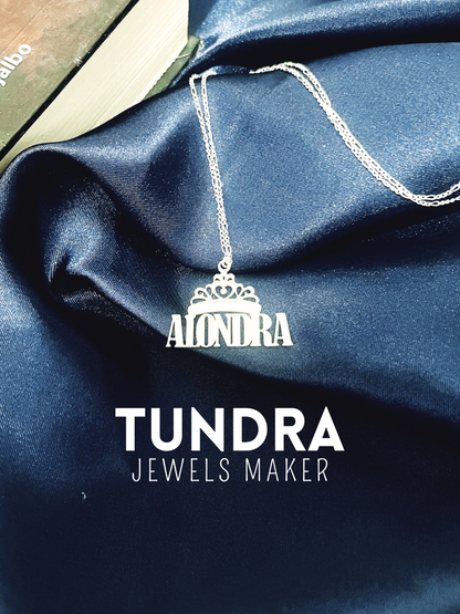 COLLAR NOMBRE Y CORONA