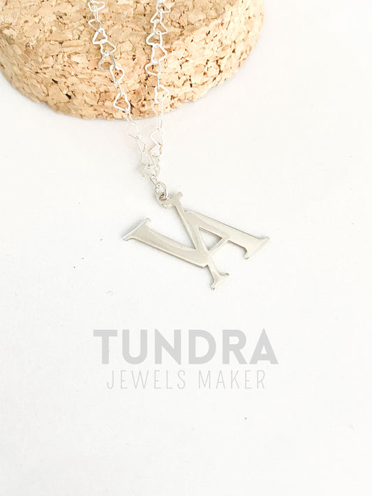 COLLAR INICIALES UNIDAS