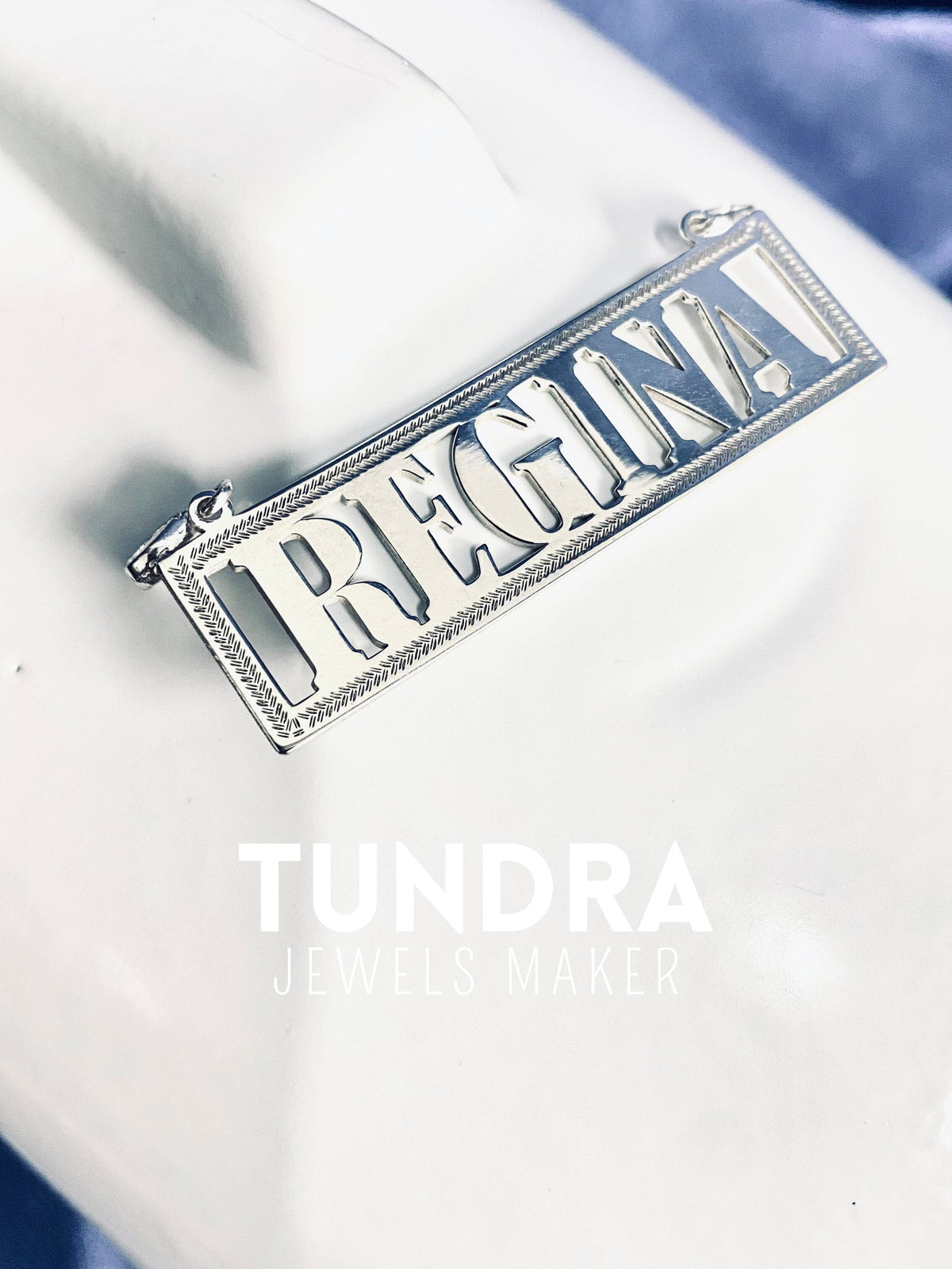 COLLAR PLACA CON NOMBRE HUECO